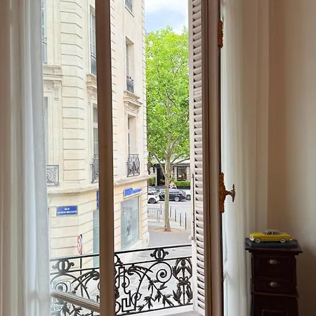Champs Elysee - High Luxury 2 Bedroom Paris