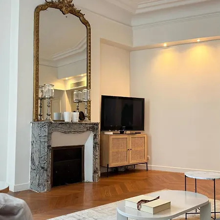 Champs Elysee - High Luxury 2 Bedroom