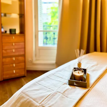 Champs élysée - High Luxury 2 Bedroom *