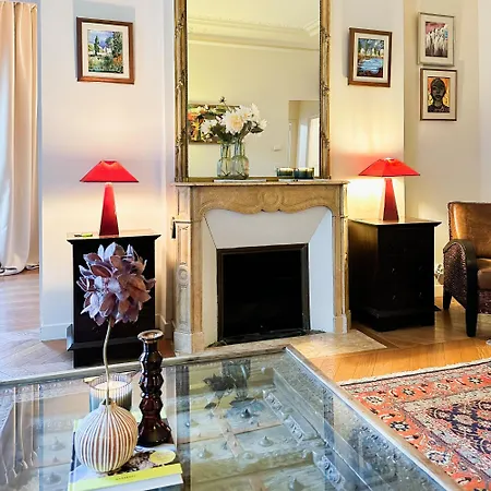Champs élysée - High Luxury 2 Bedroom *