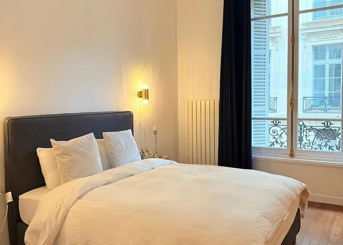 Champs élysée - High Luxury 2 Bedroom Appartamento